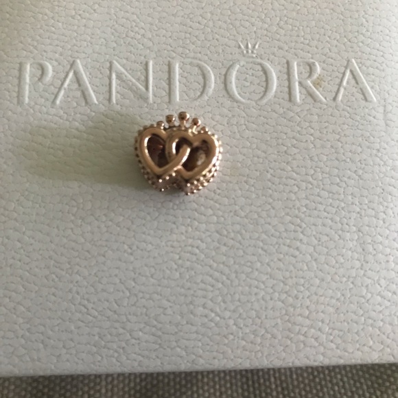 Pandora Rose Tone Regal Heart brand New - Picture 2 of 3